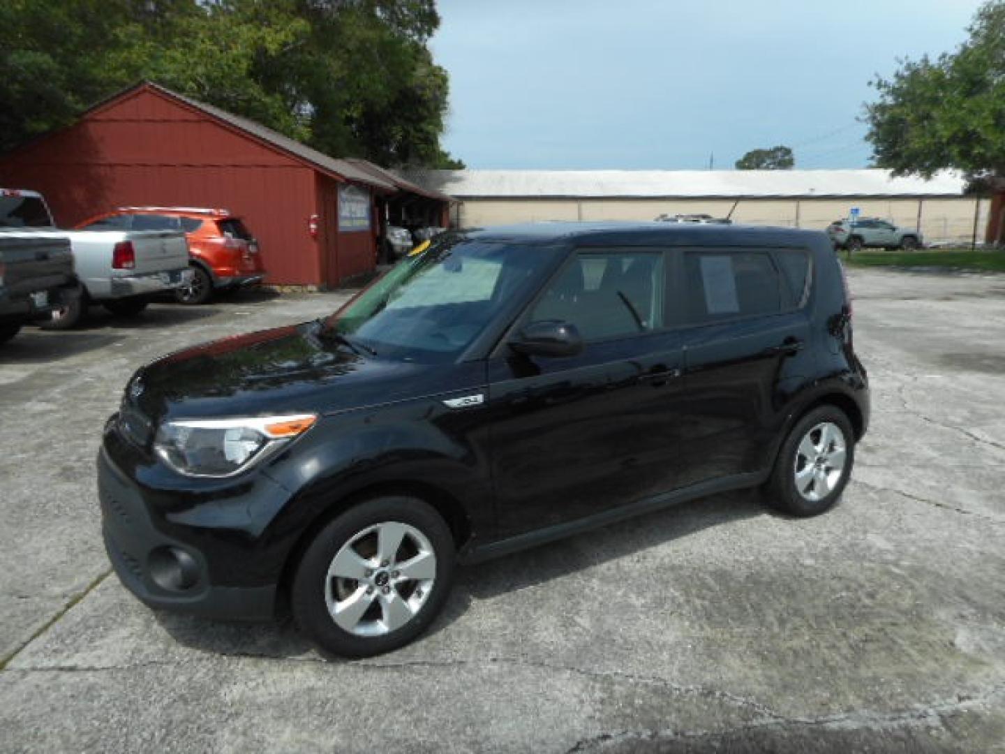 2018 BLACK KIA SOUL BASE (KNDJN2A28J7) , located at 10405 Abercorn Street, Savannah, GA, 31419, (912) 921-8965, 31.988262, -81.131760 - Photo#1